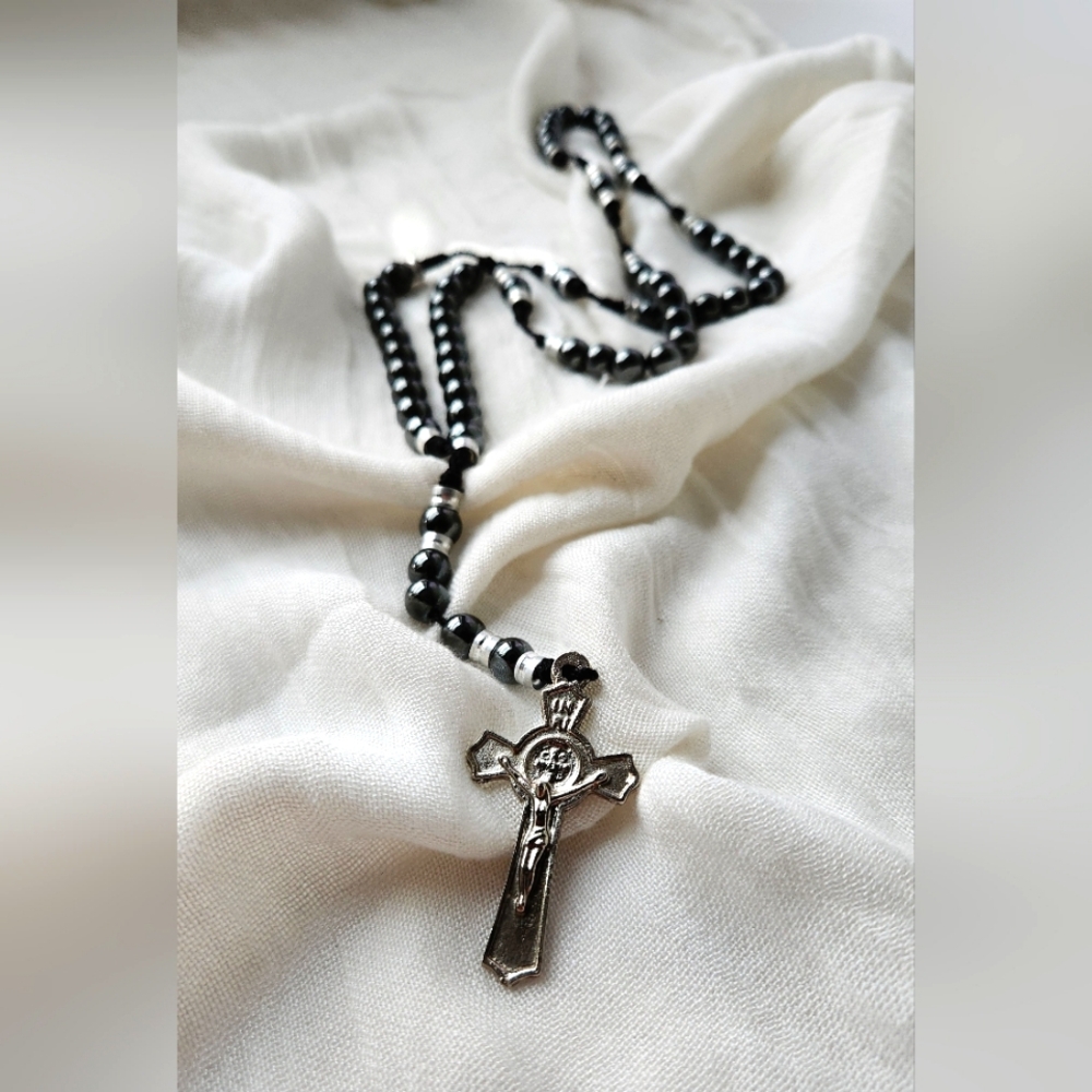 ROSARY CORD NECKLACE WITH HEMATITE BEADS